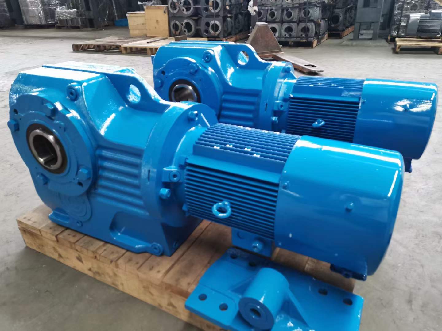 R37-Y1.5KW-15.6M1ƶٻKF107R77DRE90L4