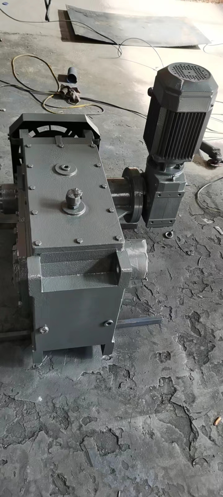 SAF77-Y2.2KW-52.57-M5AٻMC3REST09