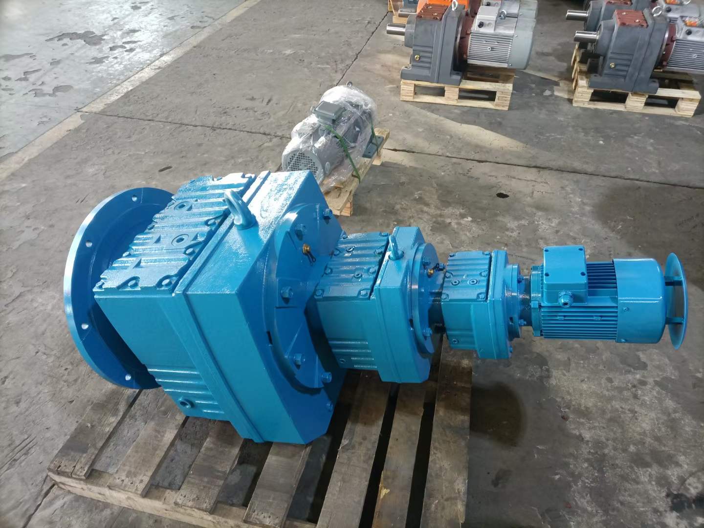 R37-Y1.5KW-15.6M1ƶٻKF107R77DRE90L4